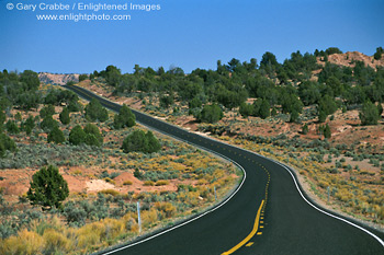 Photo: Curved scenic byway Highway 12 through the high desert of Utah